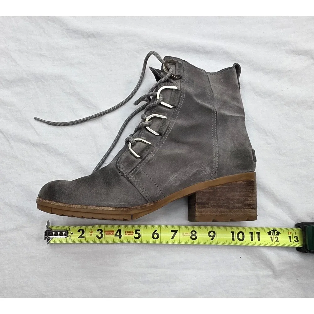 Sorel Out N' About IV Suede Waterproof Boots Women's Size 9.5